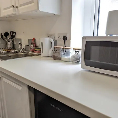 Serene 1 Bedroom Flat In Roath Cardiff Exterior photo