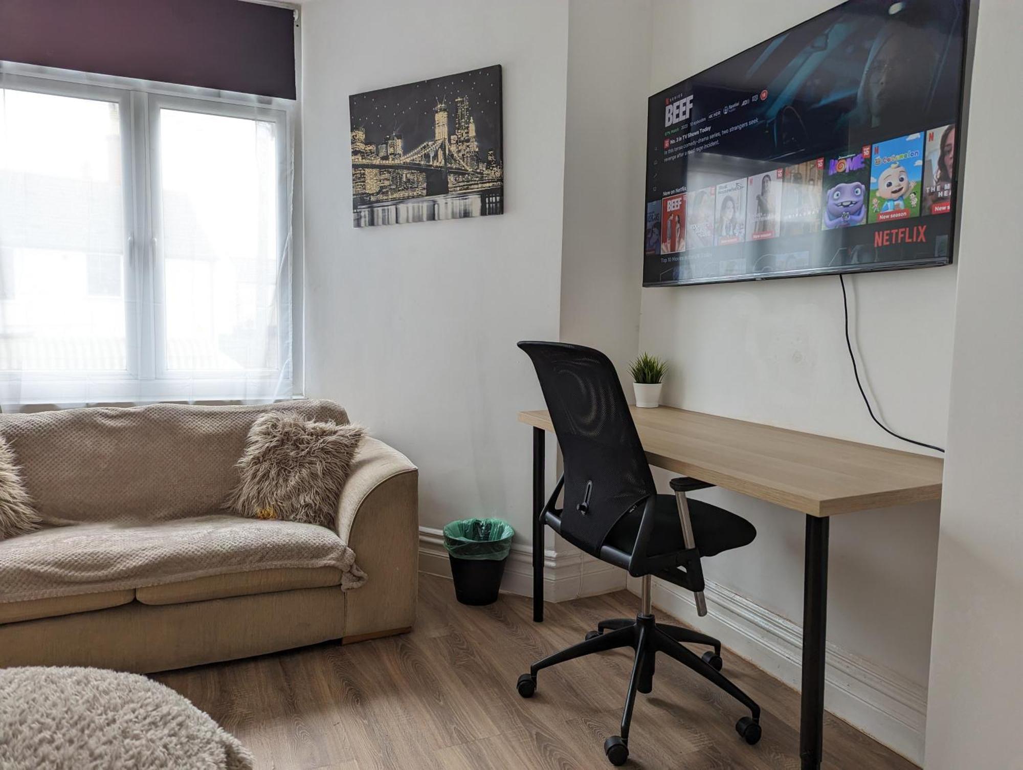 Serene 1 Bedroom Flat In Roath Cardiff